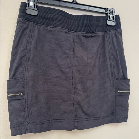 Athleta Trekkie Skort with Built In Shorts and Handy Pockets - Picture 6 of 8